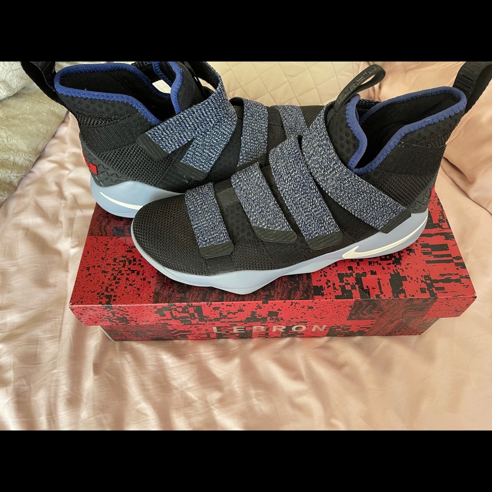 Lebron Soldier XL Nike sneakers